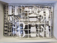 NuNu 1:24 Scale Kremer Porsche 935 (K3) 1979 Le Mans Winner model kit # PN24006