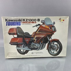 Kawasaki KZ1300-B Touring Motorcycle 1/8 Scale Model Kit Vintage RARE SEALED