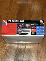 AMT 1971 Plymouth Duster 340 Mopar Model Kit #8437 1:25 NEW OPEN BOX