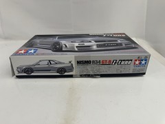 Tamiya NISMO Nissan Skyline GT-R (R34) Z-tune 1:24 24282 Model Kit
