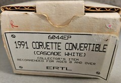 1992 C4 Chevy Corvette Convertible White / Red Interior Dealer Promo Amt Ertl