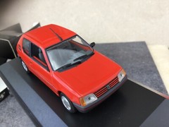 1/43 MINICHAMPS MIN 400112370 Peugeot 205 Xr 1988 , red, mint,++ !