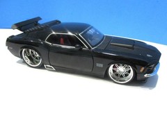 Jada Toys 1:24 Diecast Car Black 1970 Ford Mustang Boss