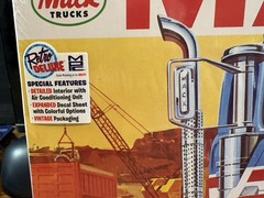1/25 MPC Mack DM800 Semi Tractor Cab – Plastic Model Truck Vehicle Kit NIB