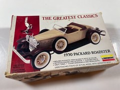 Lindberg The Greatest Classics 1930 Packard Roadster 1:32 Scale Model Kit