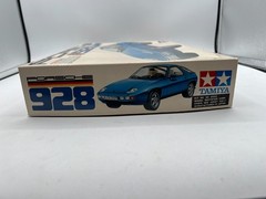 Vintage Tamiya Porsche 928 1/20 Model Kit No. GC-2003 *PARTIALLY ASSEMBLED READ*
