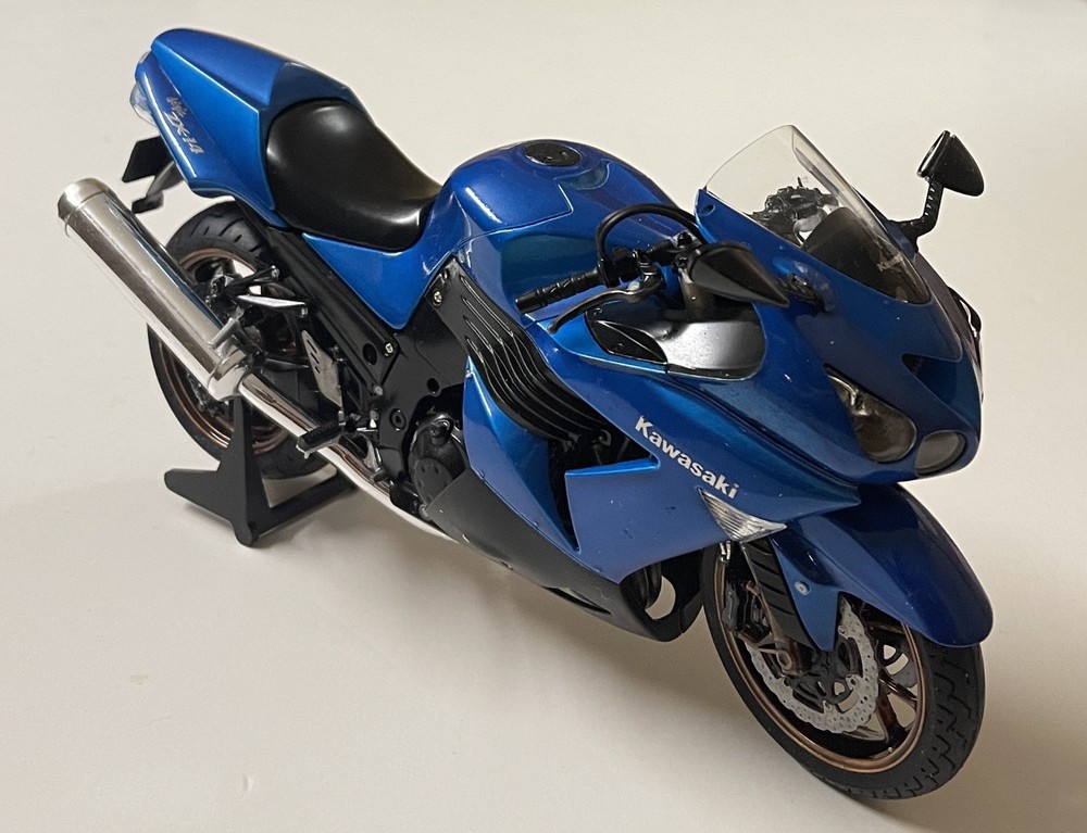 BUILT – Tamiya 1/12 Kawasaki ZZR1400 / ZX-14