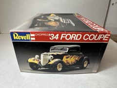 Revell 1934 Chopped Ford Coupe Hot Rod 1/25 Model Kit #7239 1982 UNBUILT