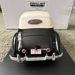 Fairfield Mint 1937 Cord 812 Supercharged Black White Red Model Car Opening Doo…