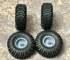 1/24 Scale: 15-Inch “4-slot Steelie” Wheels W/ Huge 35-inch Mud Tires. Resin