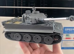 Tiger 4901 1/35 Sd.Kfz.181 TIGER I 1942-1945 EARLY WW2 GERMAN HEAVY TANK