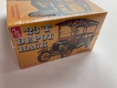 AMT 1:25 SCALE RETRO DELUXE ” 1923 ‘T’ DEPOT HACK ” PLASTIC MODEL KIT AMT1237/12