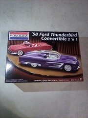 A5E Monogram 85-2385 ’58 Ford Thunderbird Convertible 2n1 Model kit Complete?