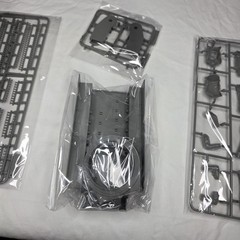 TAKOM Tiger I 1/35 Mid-Production Zimmerit and Limited Otto Carius Figure NEW