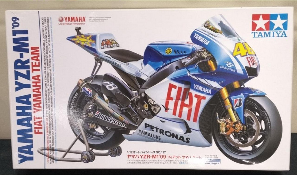 Tamiya 1/12 Yamaha YZR-M1 ’09 Fiat Yamaha Team Full View 14128 F/S