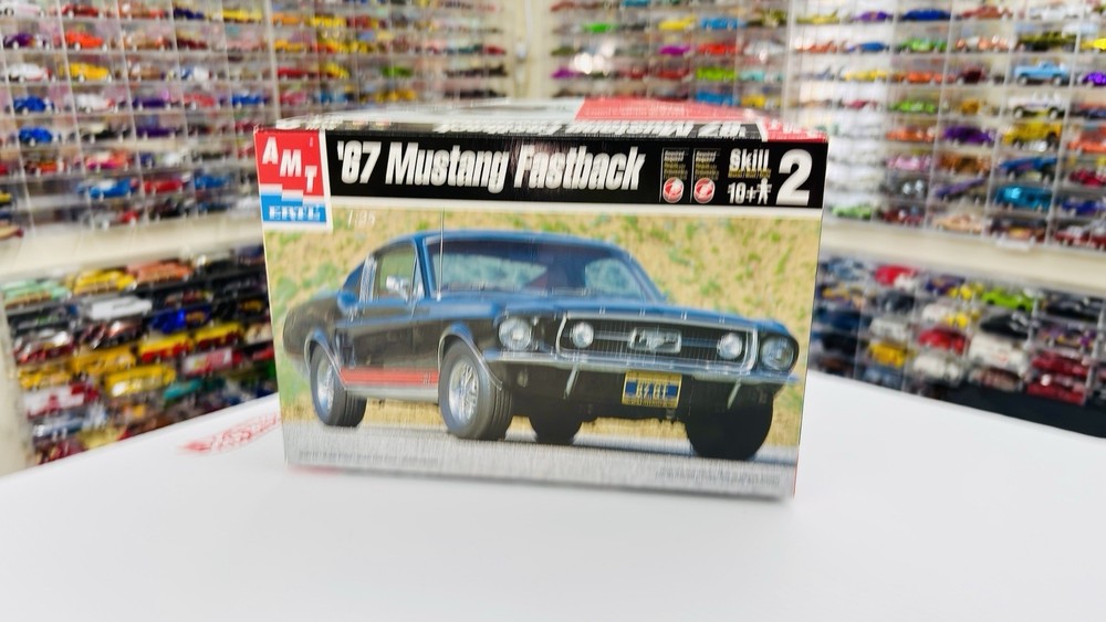 Model Kit 1967 Ford Mustang 2+2 Fastback AMT 1:25 Open Complete See Photos