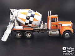 Round 2 Unknown Kenworth/Challenge Transit Cement Mixer 1:25 Scale Model Kit (1