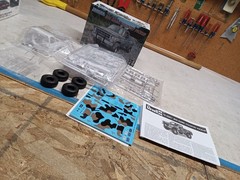 Brand new open box Revell 1/24 model kit 78 GMC pickup complete w/instructions