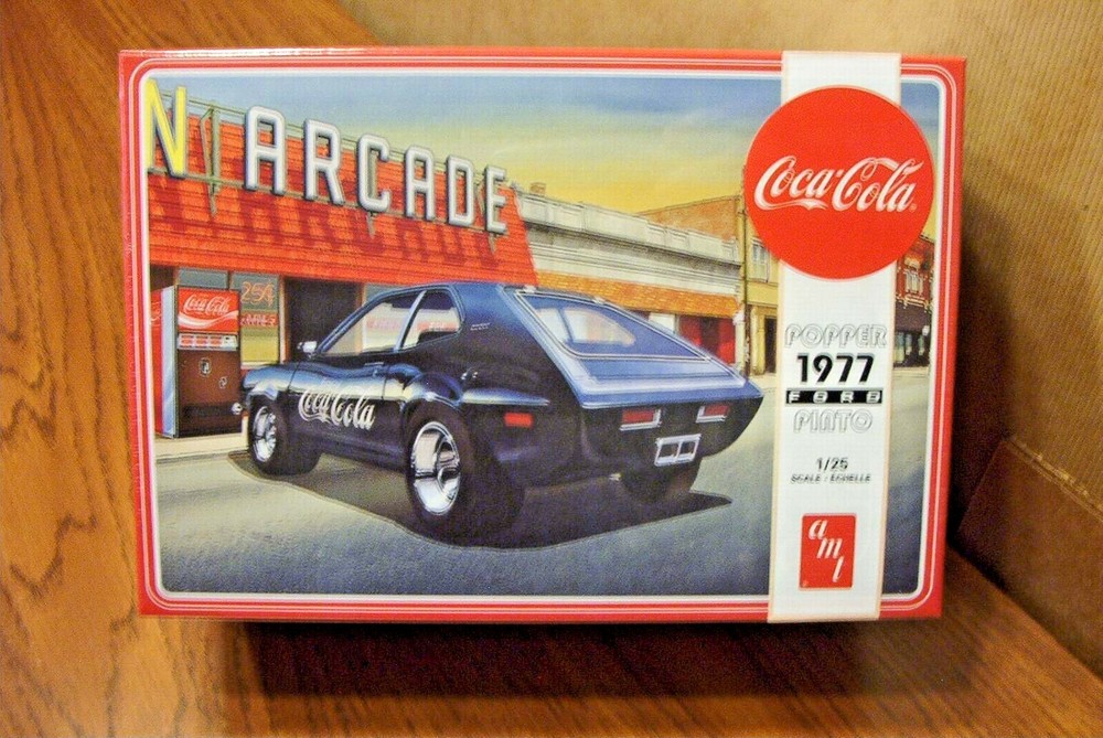 AMT POPPER 1977 FORD PINTO w/ COCA-COLA VENDING MACHINE 1/25 SCALE MODEL KIT