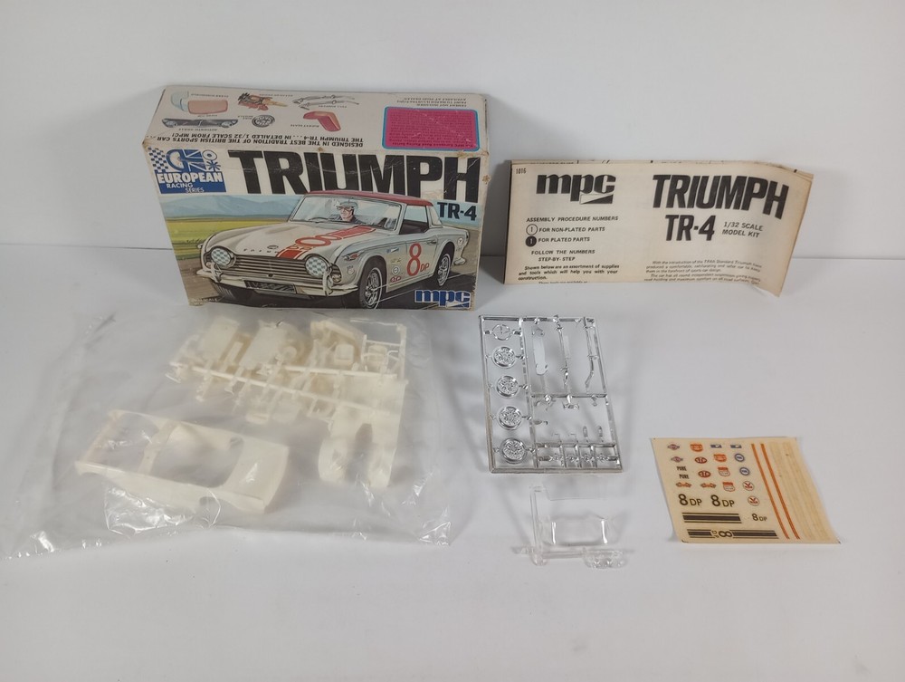 Triumph TR-4 European Racing Series MPC 1:32 Model Kit 2-1016 Sealed Parts Bag
