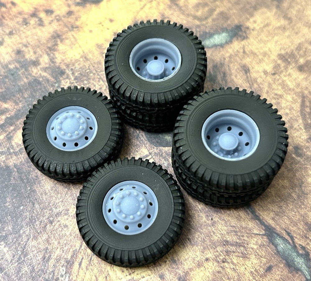 Resin 1/24 Scale: 26-inch “Alcoa Truck” Dually Wheels W/ Commercial Tires