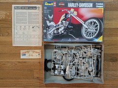 Revell 7949 1:8 Harley-Davidson Freedom Chopper Motorcycle Model Kit