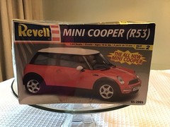 Revell Mini Cooper R53 1:24 Scale Plastic Model Kit New In Sealed Box