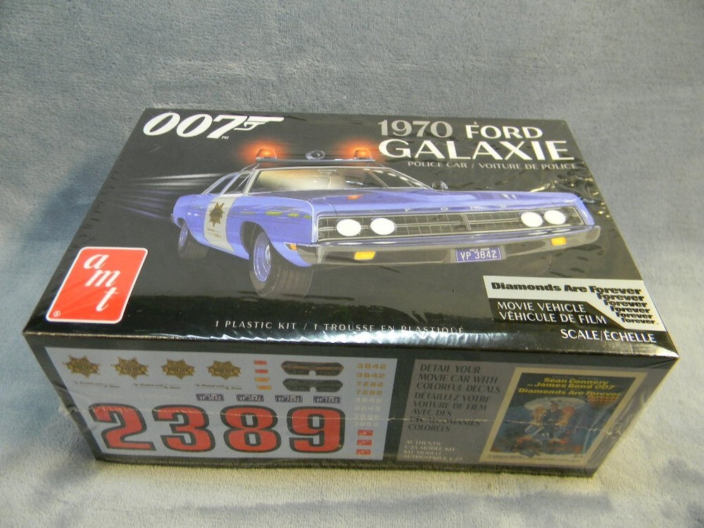 1/25 SCALE AMT 1970 FORD GALAXIE POLICE CAR/007 MOVIE CAR/ BLUE MODEL KIT-SEALED