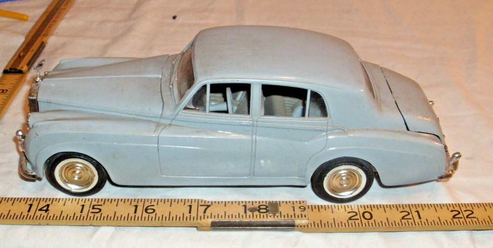 HUBLEY ROLLS ROYCE SILVER CLOUD 4 DR. HARD TOP PROMO CAR MODEL 1:25 IN GRAY