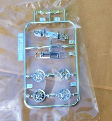 Aoshima Toyota 2000GT Solar Red All Parts Sealed PrePainted 1:32 Snap Kit 05-B