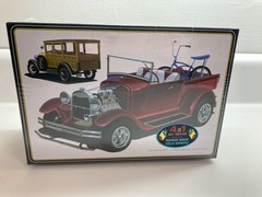AMT 1:25 scale 1929 Ford Model A Woody / Pickup 4N1 model car kit bike included