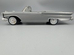 1959 FORD GALAXIE SILVER CONVERTIBLE 1/25 scale – PROMO Friction 2 Tone Interior