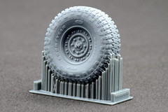 HMMWV MT/R 24-bolt Sagged wheel set (3d printed) 1/35 ScaleX WM 35001S