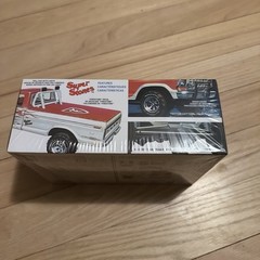 AMT 1978 Ford 4×4 Pickup Truck Firestone Super Stones 1/25 Model Kit