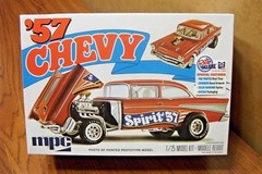 MPC 1957 CHEVY FLIP NOSE ‘SPIRIT OF 57’ MODEL KIT 1/25 SCALE