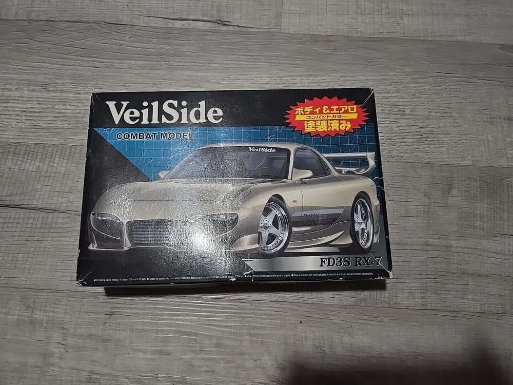 Aoshima 1/24 The Tuned Car 77 VeilSide FD3S RX-7 1991 (Mazda) Plastic Model Kit