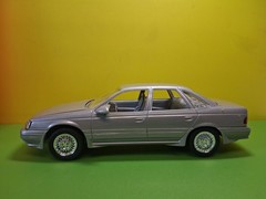 AMT ERTL Dealer Promo – Silver 1989 Ford Taurus SHO – 1:25 Scale