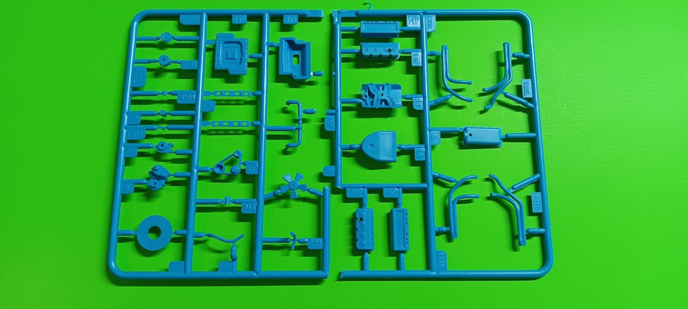Dodge Charger Petty 43 1/25 426 Hemi Engine Parts NASCAR Donor Lot Salvino Jr