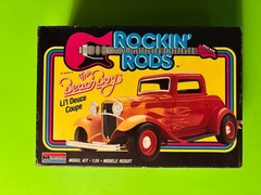 THE BEACH BOYS LIL DUECE COUPE 32 FORD MODEL KIT 1/24 SCALE MONOGRAM COOL LOOK!
