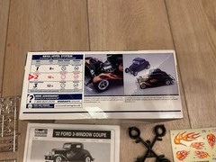Revell 1932 Ford 3 Window Coupe Hot Rod #7605 1:25 Model Kit (complete unbuilt)