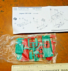 GLENCOE #3604 MINIKITS JAGUAR XK120 AND FERRARI IN 1/72ND SCALE (NEW IN BOX)