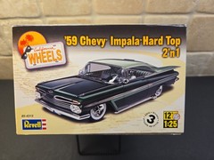 Revell, California Wheels, ’59 Chevy Impala Hard Top, 2n1, 1/25 scale, Complete.