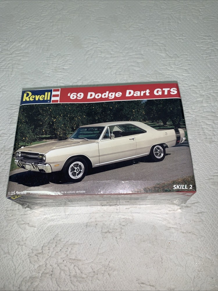 Revell 1/25 Scale Sealed Model Kit ‘69 Dodge Dart GTS Skill 2 1969 Mopar (EX)