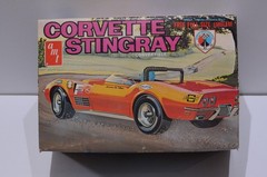 AMT CHEVROLET CORVETTE STINGRAY CONVERTIBLE SCALE 1:25 MODEL KIT Y718 RARE!
