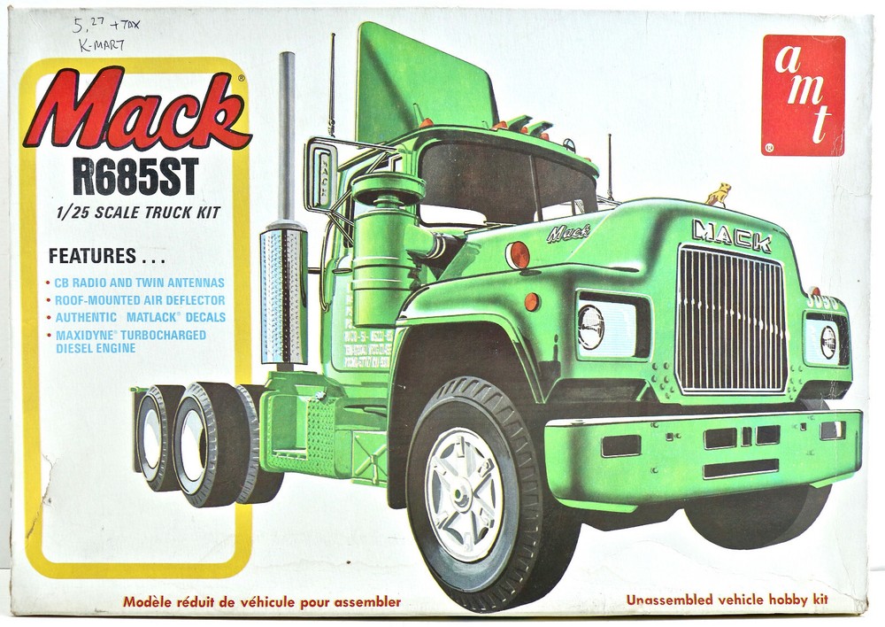 Vintage AMT USA 1/25 Mack R685ST Truck Tractor Cab Classic Plastic Model NIB
