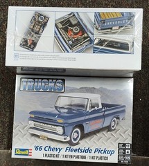 1/25 Revell 7225 – 1966 Chevy Fleetside Pickup – Plastic Model Kit – NIB