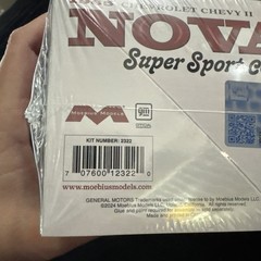 Moebius 1965 Chevrolet Chevy II Nova Super Sport Coupe 1:25 Scale Model Kit 2322