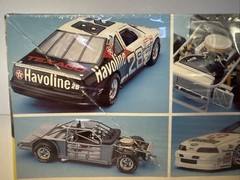 Vintage NIB Monogram Davey Allison 28 Black White Havoline Thunderbird Mode