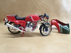 Tamiya 1:12 Scale Ducatil 900 Mike Hailwood Replica Model Kit # 14019 Assembled