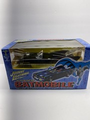 Johnny Lightning Batmobile 1:24 Diecast Prepainted Model Kit DC Comics Batman